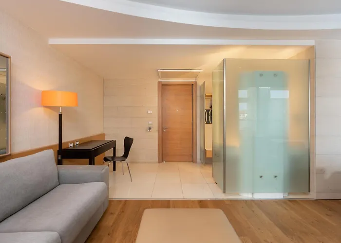 Precise House Mantegna 4*