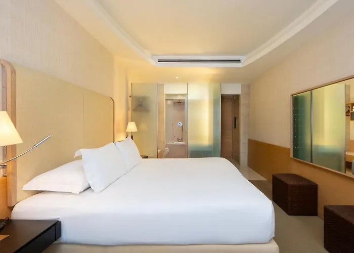 Precise House Mantegna Hotel 4*