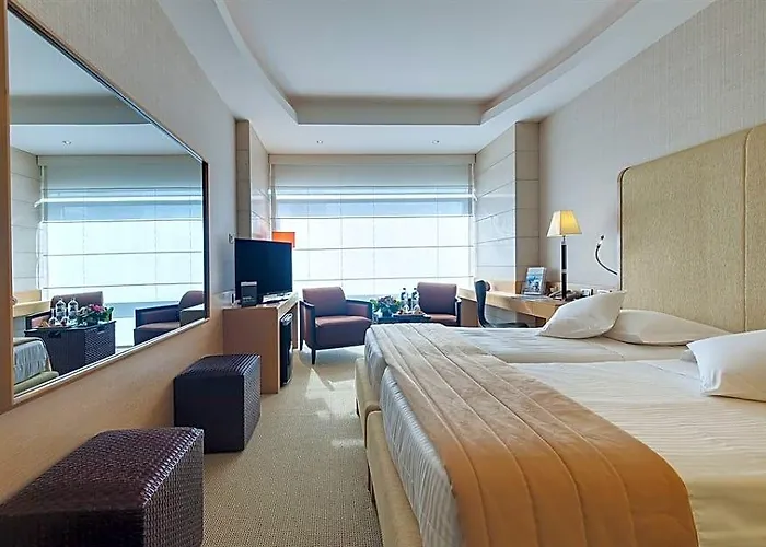 Hotel Precise House Mantegna 4*