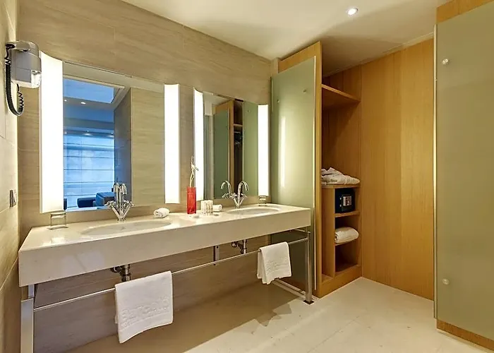 Precise House Mantegna 4*