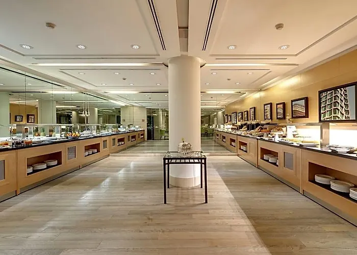 Precise House Mantegna Hotel 4*
