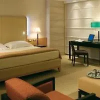 Precise House Mantegna Отель 4*